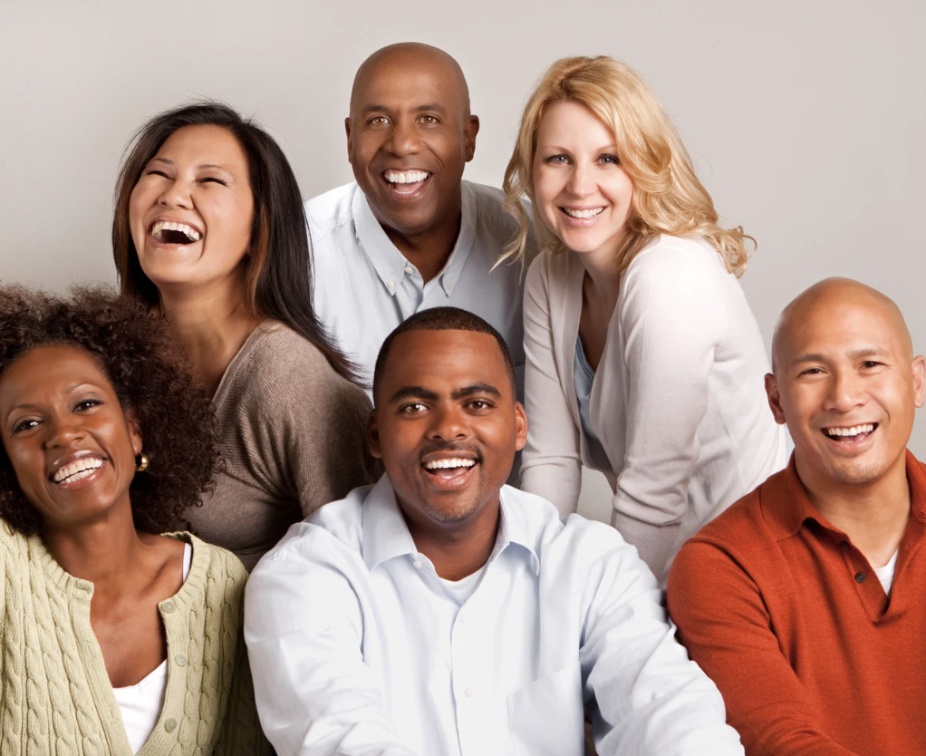 Groupe diversifié réuni pour partager ses expertises